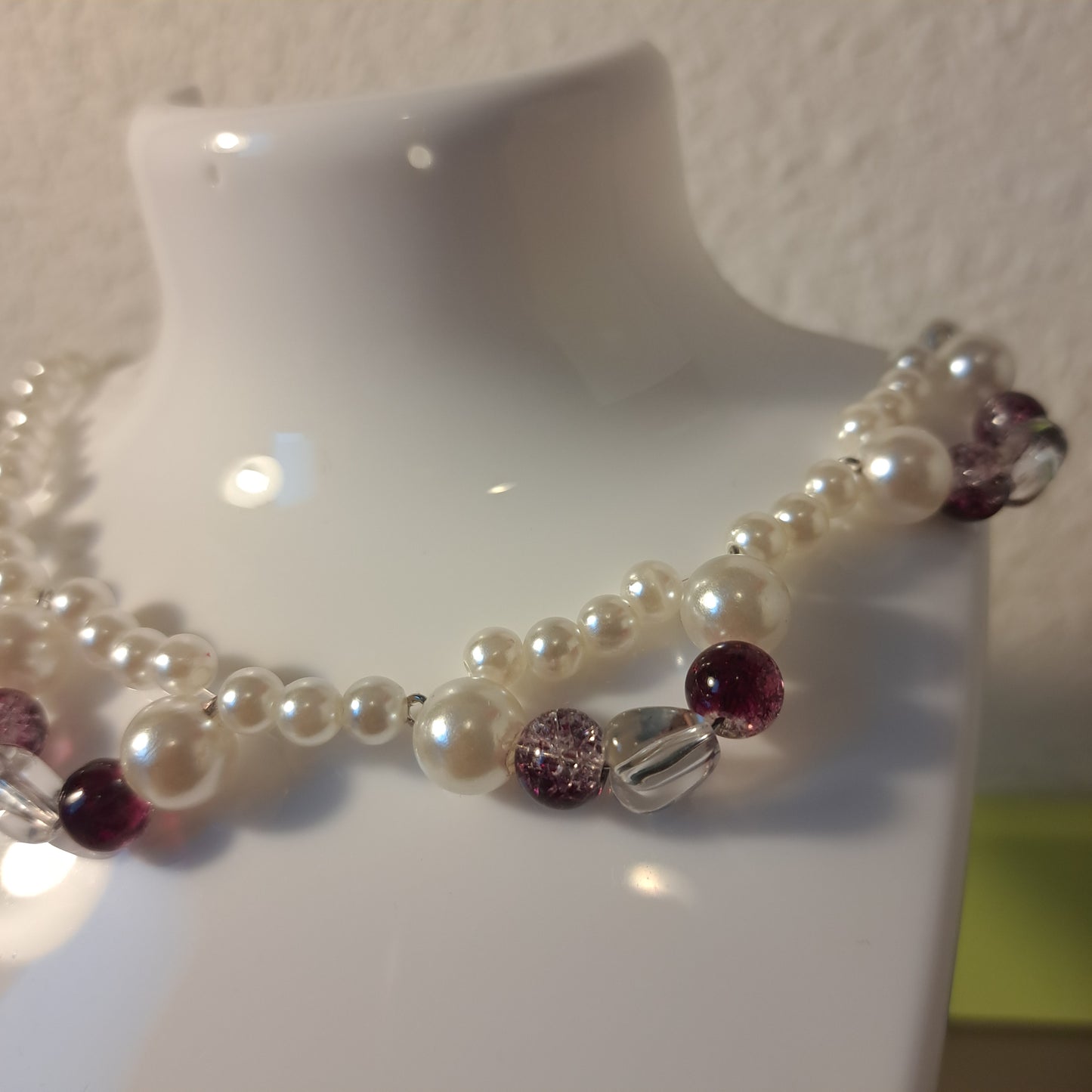 Collier-Wine leafs