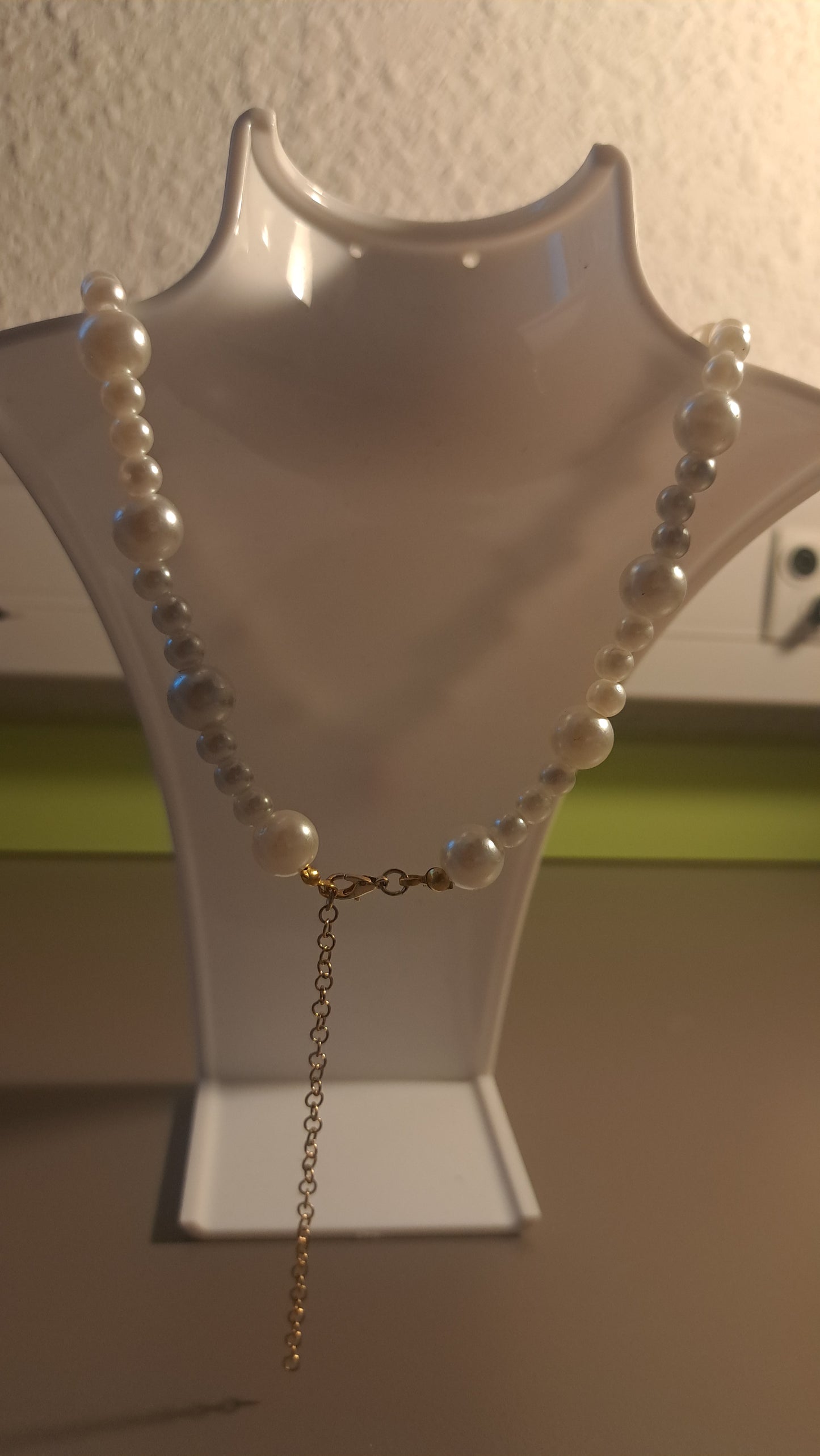 Look a strawberry-Collier